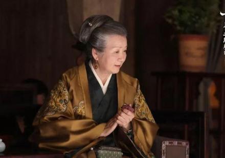 Mỹ nhân bị Trương Nghệ Mưu chê thậm tệ cuối cùng cũng nổi tiếng ở tuổi 74-5