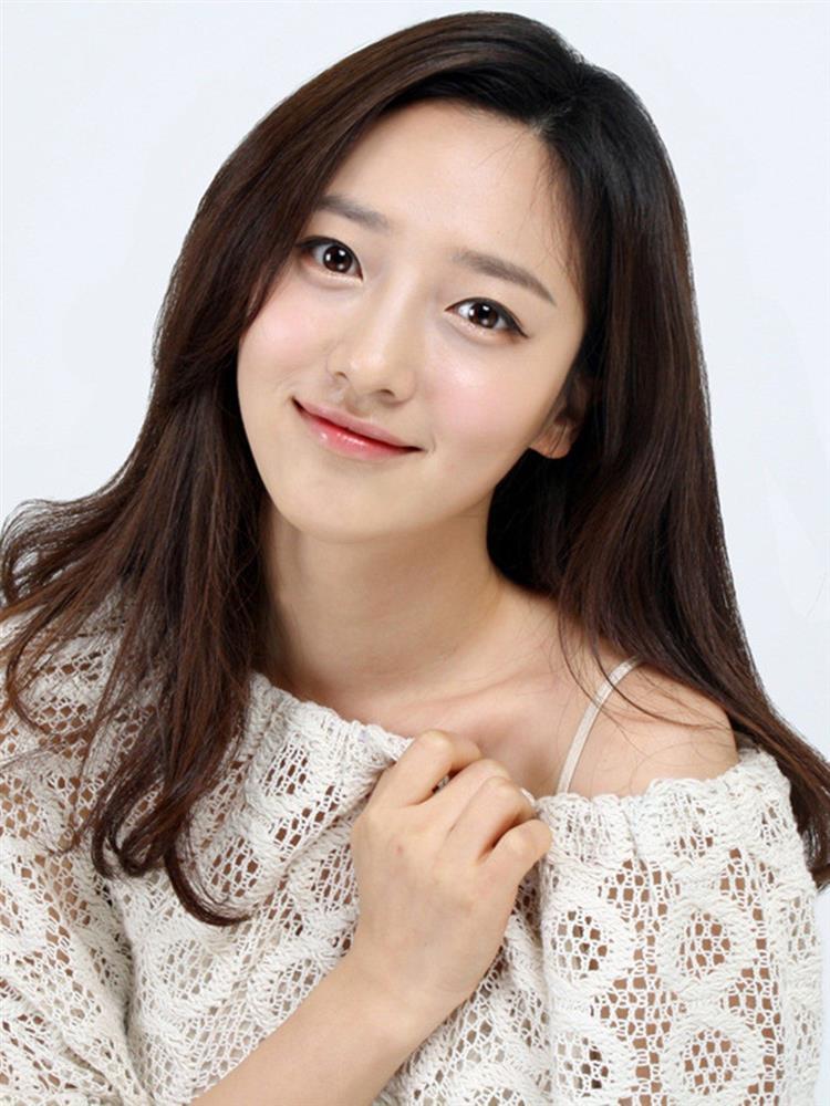 Tiểu tam Pyo Ye Jin thay thế Lee Naeun bị đá sau phốt bắt nạt học đường-3