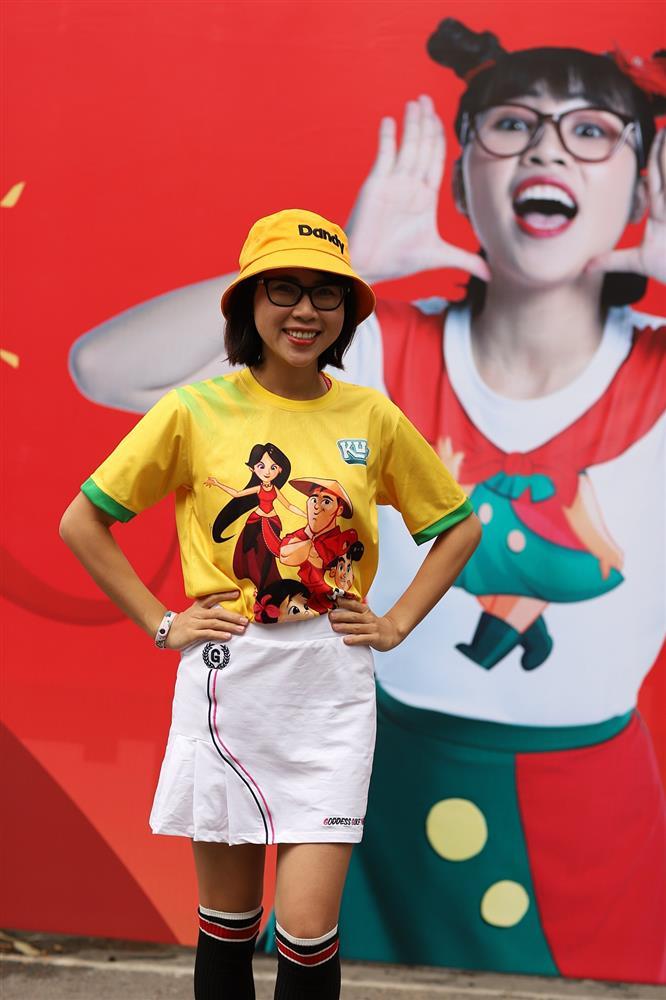 Hai món phụ kiện bất di bất dịch của Youtuber Thơ Nguyễn-5