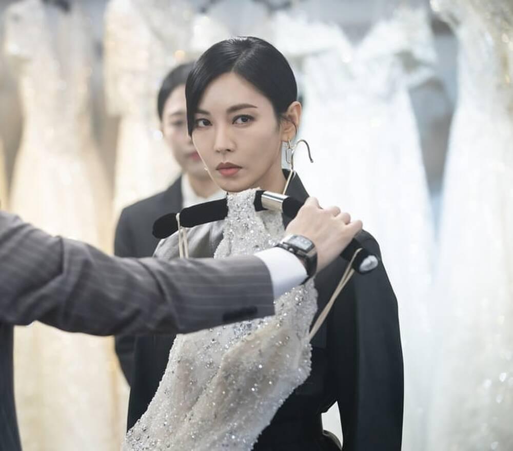Ác nữ Cheon Seo Jin căm phẫn khi phải tái hôn, chung giường kẻ thù-4