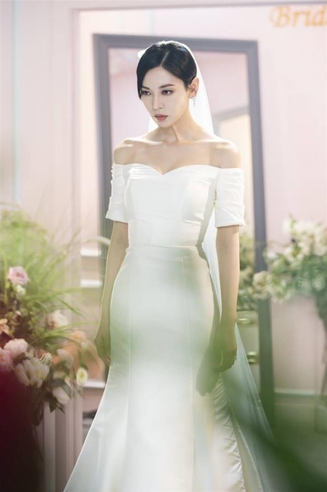 Ác nữ Cheon Seo Jin căm phẫn khi phải tái hôn, chung giường kẻ thù-6