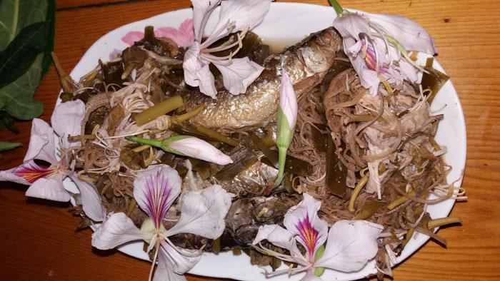 Ít ai biết loài hoa mà chị em kéo nhau đi check-in lại có thể làm ra được nhiều món ngon đến vậy-9