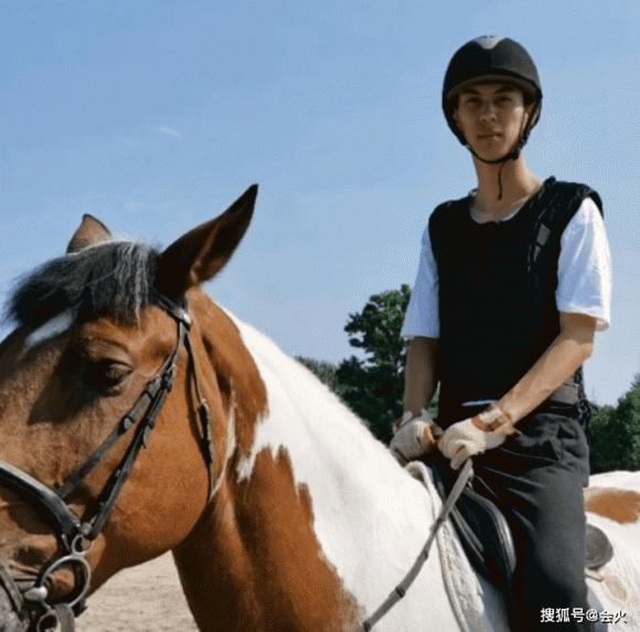 Thỏ Ngọc Tây Du Ký giàu có sở hữu phụ kiện tiền tỷ-4