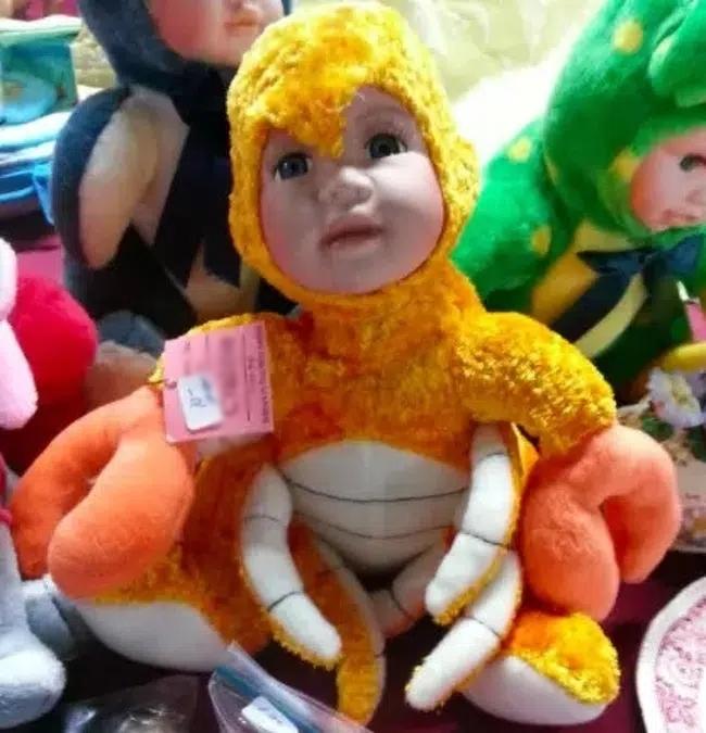 Những món đồ chơi của trẻ em đến người lớn nhìn còn thấy hết hồn-9