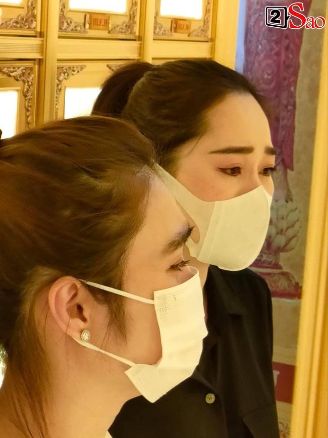 Đông Nhi, Đặng Thu Thảo òa khóc trước di ảnh Phan Minh Lộc-5