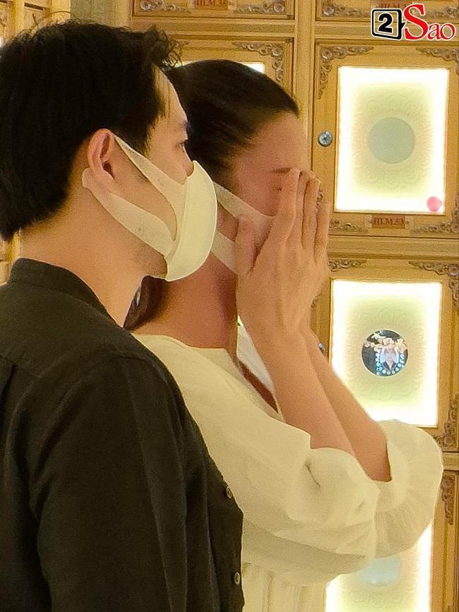 Đông Nhi, Đặng Thu Thảo òa khóc trước di ảnh Phan Minh Lộc-9