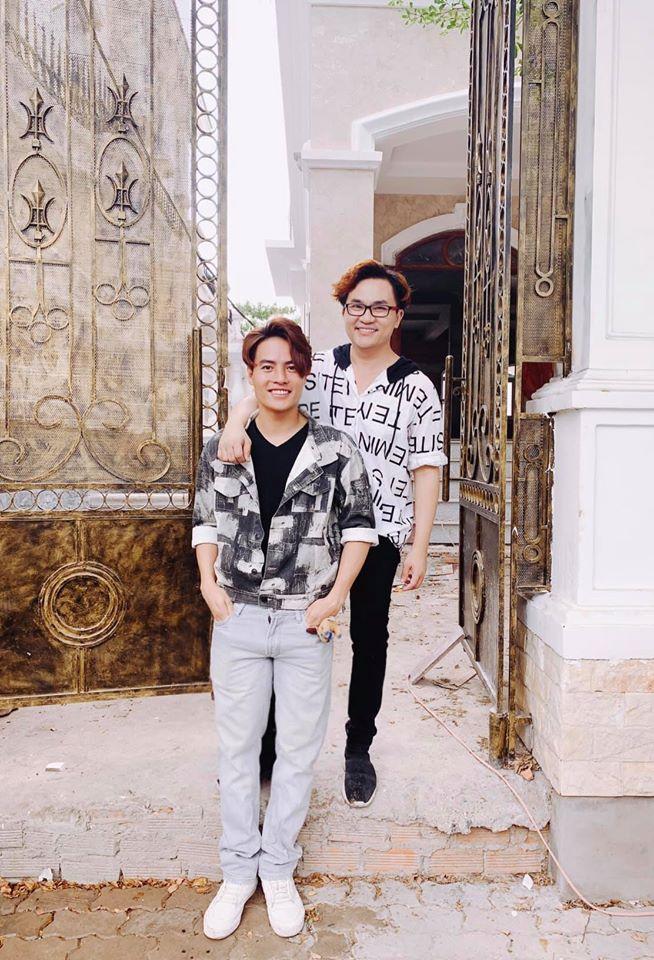 Bạn trai tin đồn hiếm hoi đăng ảnh Đại Nghĩa-2