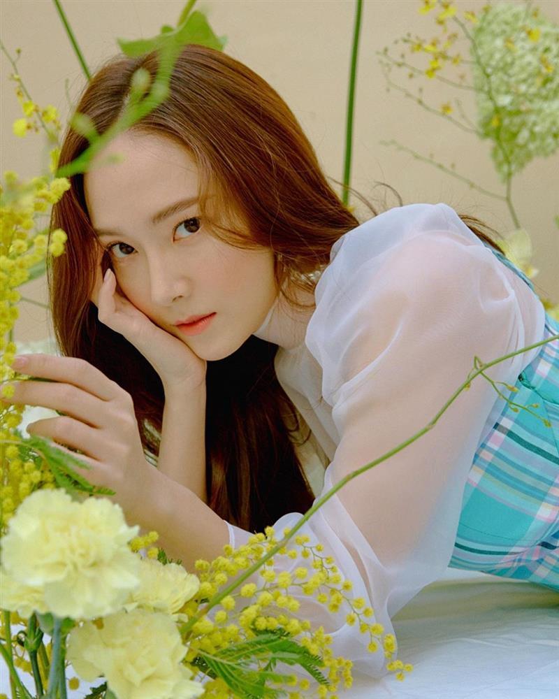 Fan điên tiết khi Jessica bị xóa mờ mặt, chỉ xoa dịu khi Idol bỗng tiết lộ comeback-6