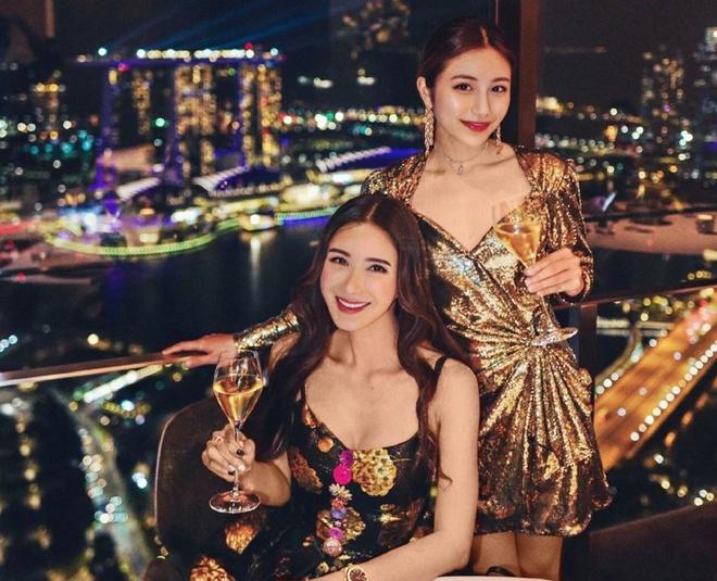 Mẹ U50 chiếm spotlight khắp cõi mạng vì bị nhầm là người yêu con trai-3