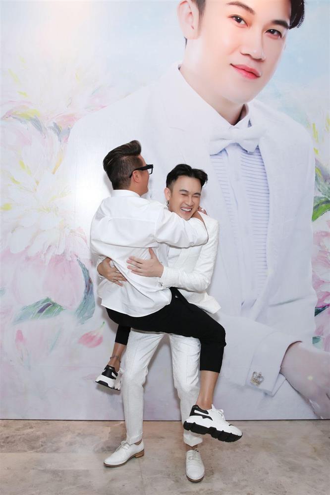 Dương Triệu Vũ bị đòi nợ ngay giữa họp báo: Vũ chưa trả chứ không phải không trả-2