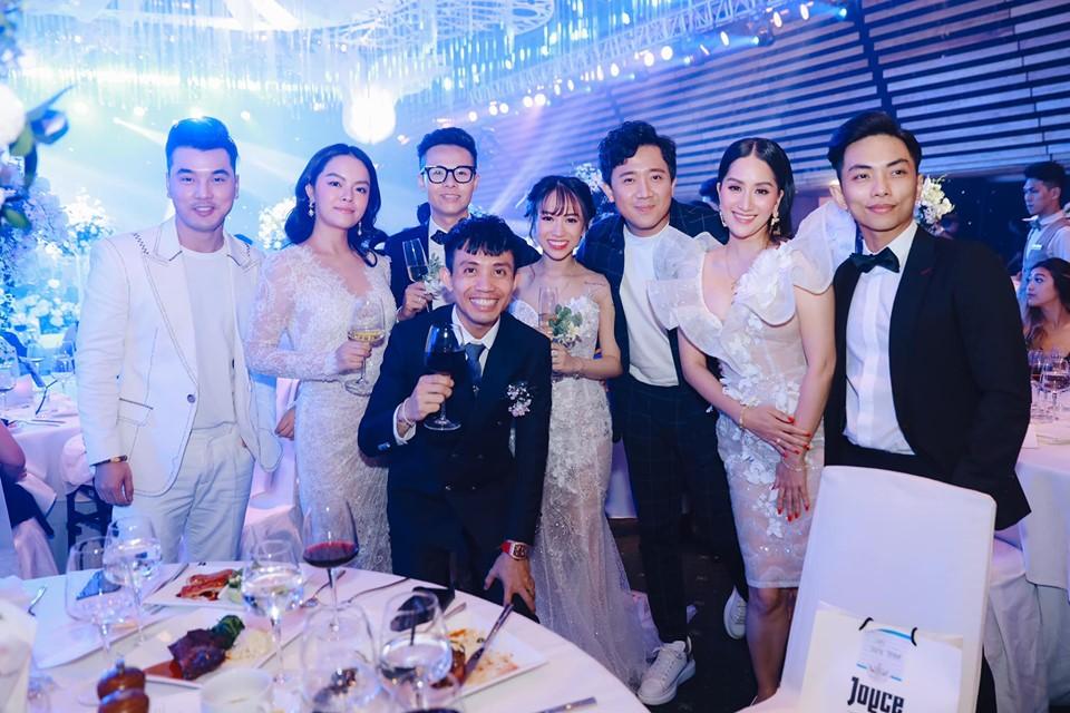 Con gái Minh Nhựa sắm giày hiệu nhưng phải đủ các màu-1