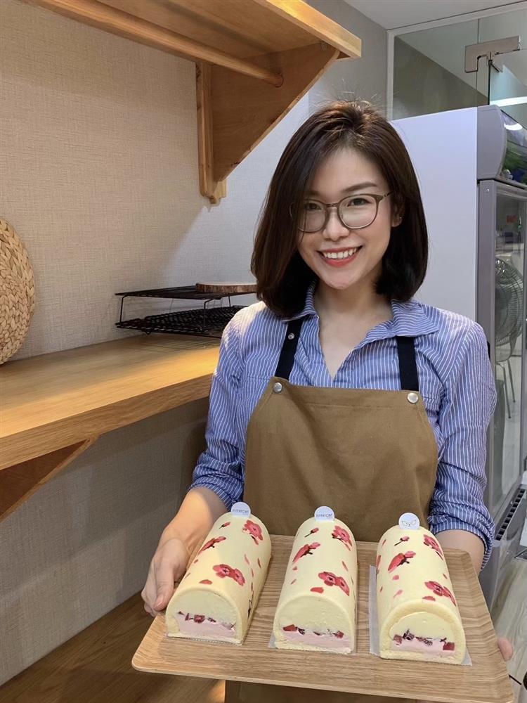 Mẹ Sài Gòn khoe loạt bánh bông lan cuộn nhìn đẹp phát hờn, sao mà nỡ ăn-1