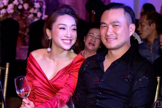 Tình yêu 2 năm của Chi Bảo và Lý Thùy Chang