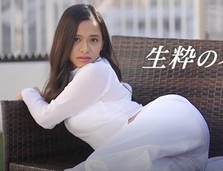 Diễn viên Ran Sakita đưa cả nón lá Việt Nam vào phim người lớn-2