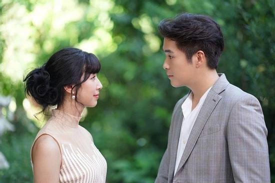 Trùng phùng sau 2 năm ly hôn, vợ cũ đột ngột đưa 1 món quà khiến chồng 'tê tái'