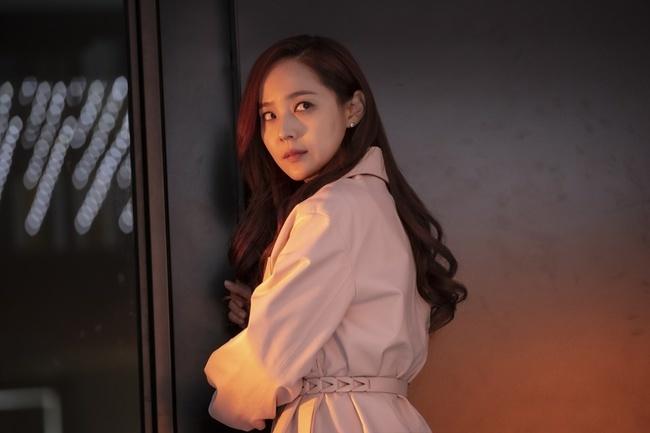 Điều gì khiến ác nữ Cheon Seo Jin quỳ gối trong tập 7 Penthouse 2?-4