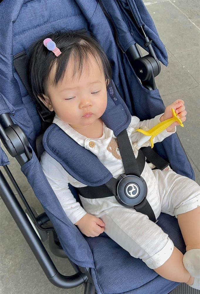 Con gái Cường Đô La giống hệt bà nội quyền lực-4