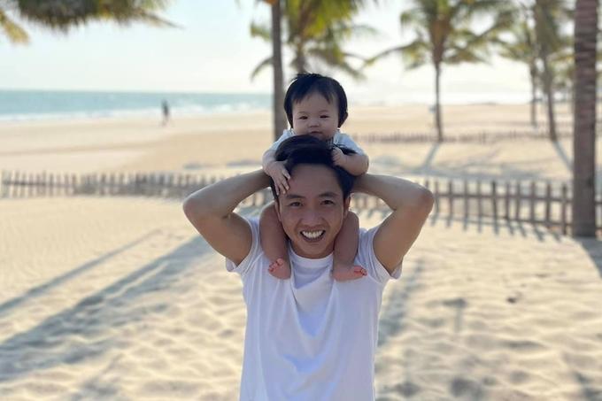 Con gái Cường Đô La giống hệt bà nội quyền lực-10