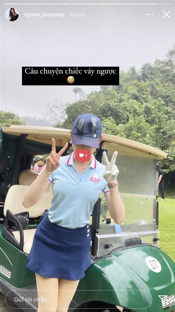 Huyền My quê độ vì mặc... váy ngược đi chơi golf-1