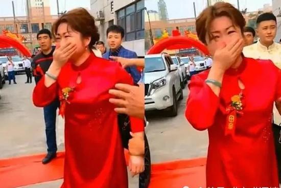 Dâu cũ đi lấy chồng, mẹ chồng khóc nức nở trao tiền tỷ làm hồi môn