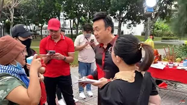 Hình ảnh cố nghệ sĩ Chí Tài vài tiếng trước khi qua đời-2