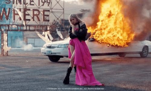 Rosé tung On The Ground: Visual đỉnh của chóp nhưng nhạc chưa đã tai-5