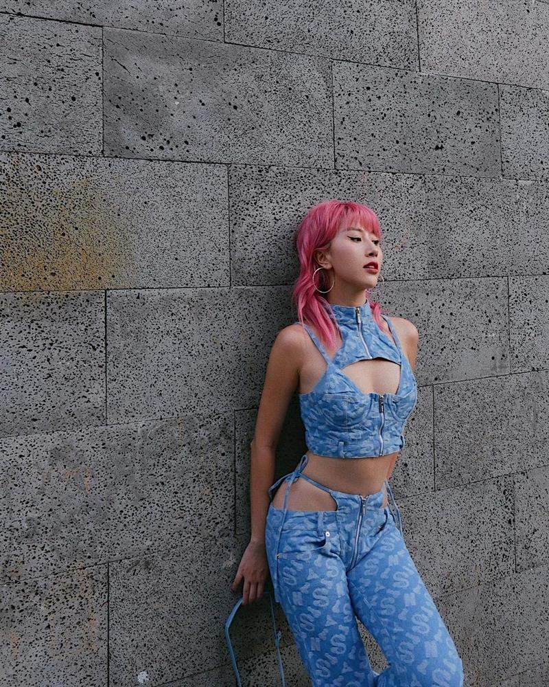 Chi Pu - Quỳnh Anh Shyn cạch mặt vẫn có gu thời trang đồng điệu-7