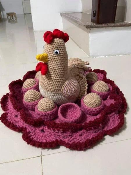 Con sen khổ sở vì hoàng thượng có sở thích ấp trứng, ổ gà trang trí cũng bị phá-1