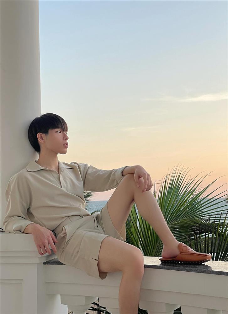 Hàng hiệu 20 triệu của Đức Phúc bị dân mạng chê cười-1