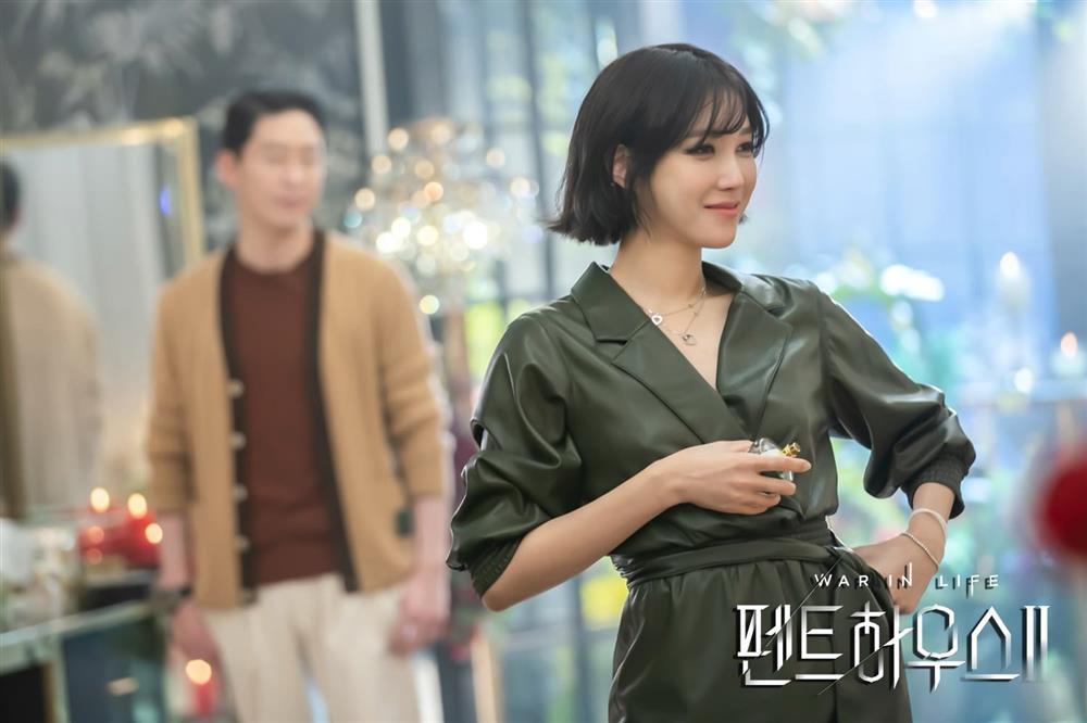 4 nút thắt lớn mọt phim mong chờ được trả lời trong The Penthouse 2-9