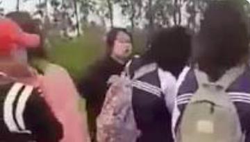 Sở GD&ĐT Nam Định lên tiếng vụ nữ sinh đánh nhau trong nhà vệ sinh-1