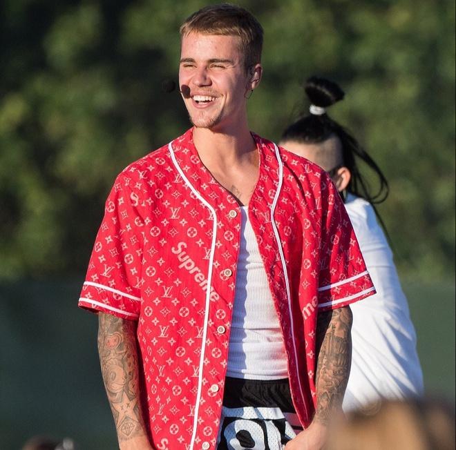 Justin Bieber trông thay đổi thế nào khi ăn mặc chỉn chu?-9
