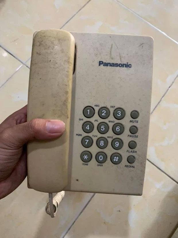 Ngọc Trinh thanh lý, dân mạng ùa vào pass ké dép tổ ong, khoai cắn dở-10