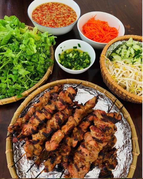 Món ngon đậm hương vị Việt của chân dài Bằng Lăng ở Singapore-12