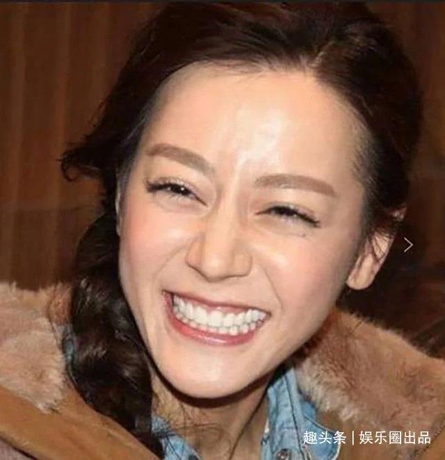 Mỹ nhân Hoa ngữ cùng những giây phút cười thả phanh vô tình rơi vào ống kính truyền thông-4