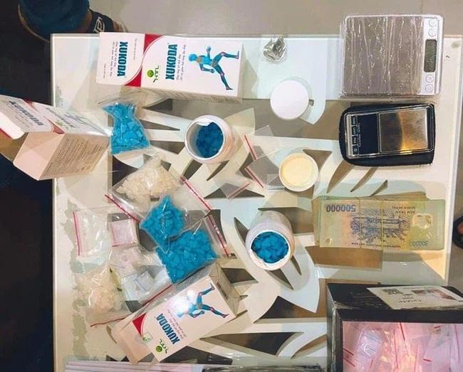 Cuộc sống sang chảnh của hot girl 23 tuổi cầm đầu đường dây bán thuốc lắc ở Đà Nẵng-2