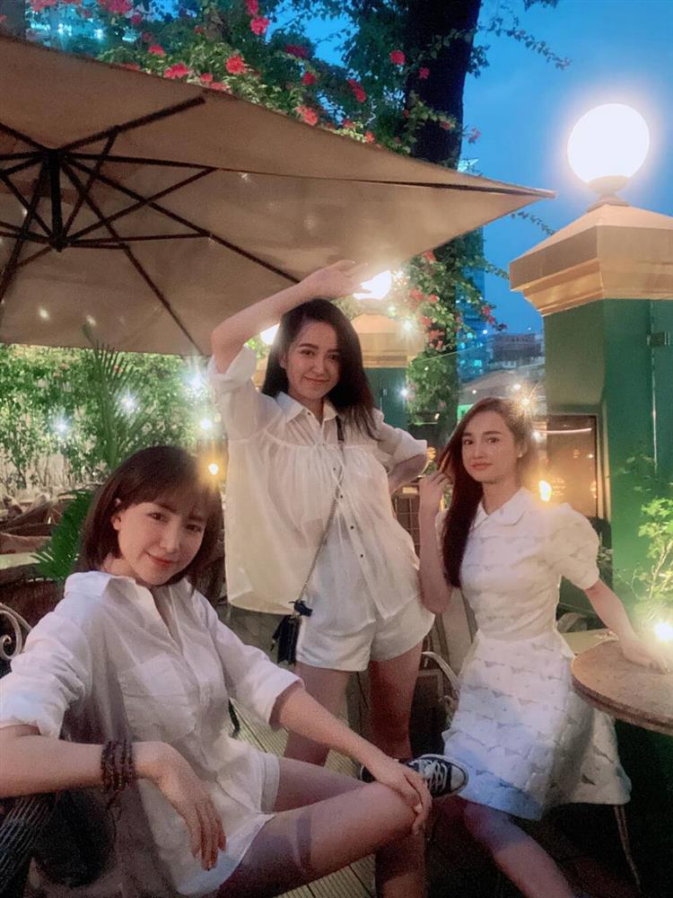 Đọ sắc với Hoà Minzy, Nhã Phương bị soi cánh tay như que củi-2