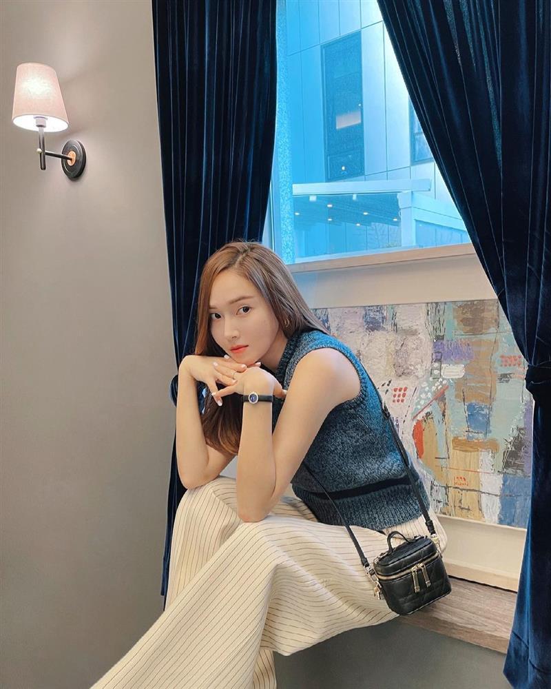 Style sao Hàn: Lee Da Hee trẻ trung, ác nữ Penthouse diện đồ bình dân vẫn sang chảnh-8