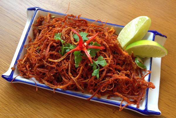 Soi bò khô siêu rẻ bán đầy ngoài chợ dưới kính hiển vi, phát hiện thứ khiến nhiều người khiếp sợ-1