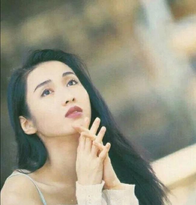 Không cần chỉnh sửa ảnh, 4 mỹ nhân Hong Kong này vẫn đủ sức mê hoặc khán giả-9