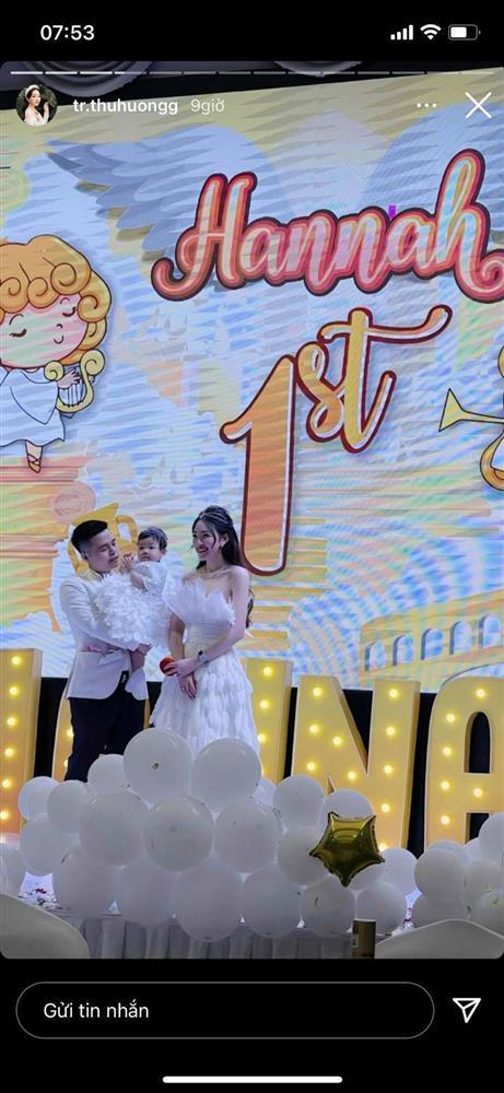 Cô dâu 200 cây vàng tổ chức tiệc sinh nhật chuẩn rich kid cho con gái 1 tuổi-1