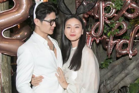 Soi cả rổ 'hint' nghi vấn Huy Trần - Ngô Thanh Vân sống chung