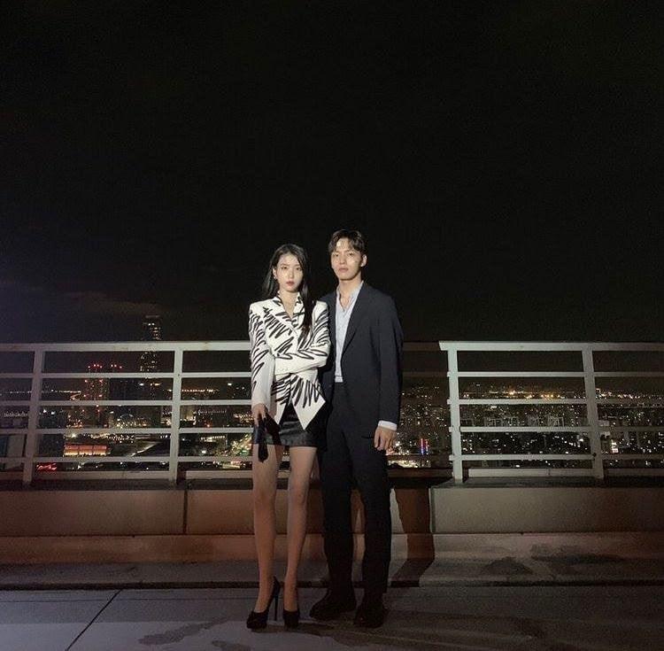 Bí quyết chụp ảnh hack dáng cực xịn từ em gái quốc dân IU-4