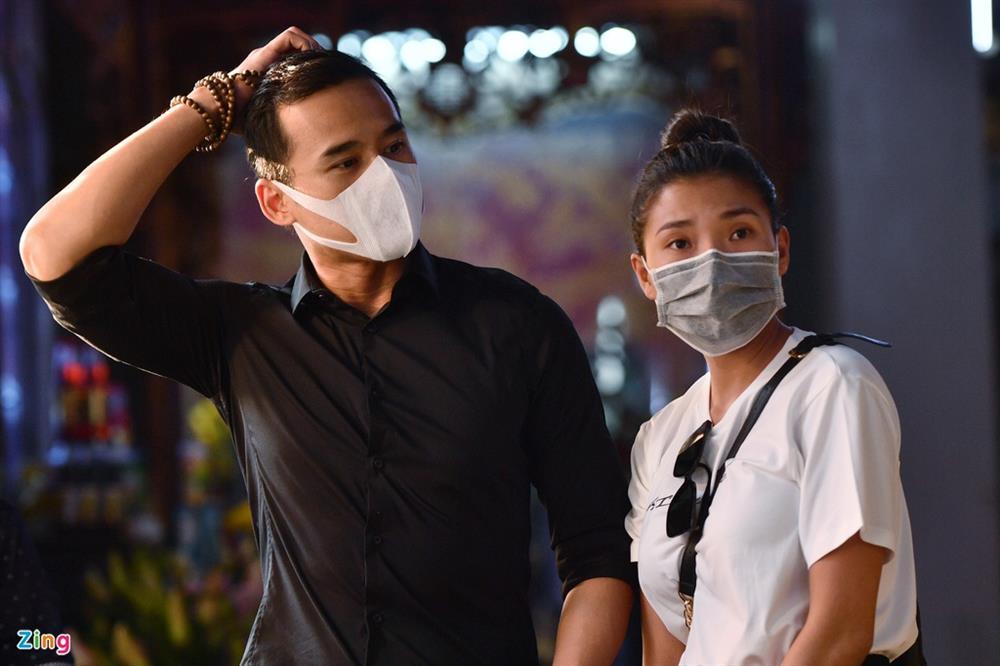 Trường Giang, Nhã Phương viếng chuyên gia trang điểm Minh Lộc-7