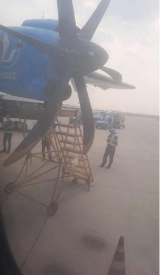 Chuyến bay từ TP.HCM đi Côn Đảo phải quay về vì máy bay có khói-3