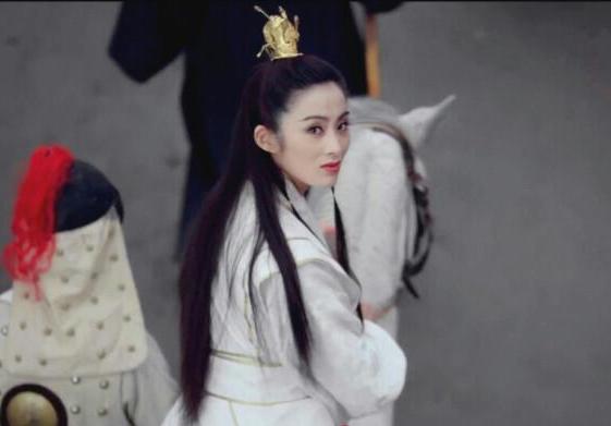 Thiếu gia đình đám từng đá Trương Mẫn, tát Triệu Vy giờ sống ra sao?-1