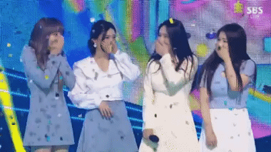 Brave Girls nhận cúp đầu tiên trong sự nghiệp, netizens thương nhớ T-ara-3