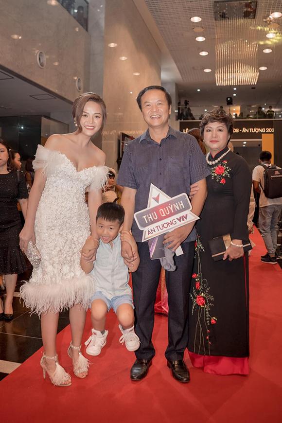 Ngoại hình cực phẩm của người yêu Thu Quỳnh vô điều kiện-6