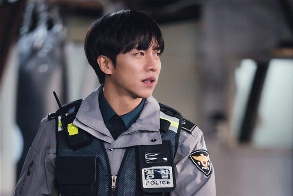 So kèo 2 bom tấn của Song joong Ki và Lee Seung Gi-3