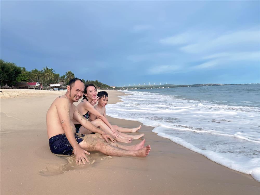 Thu Trang nổi đóa chuyện đêm muộn dai dẳng của Tiến Luật-5